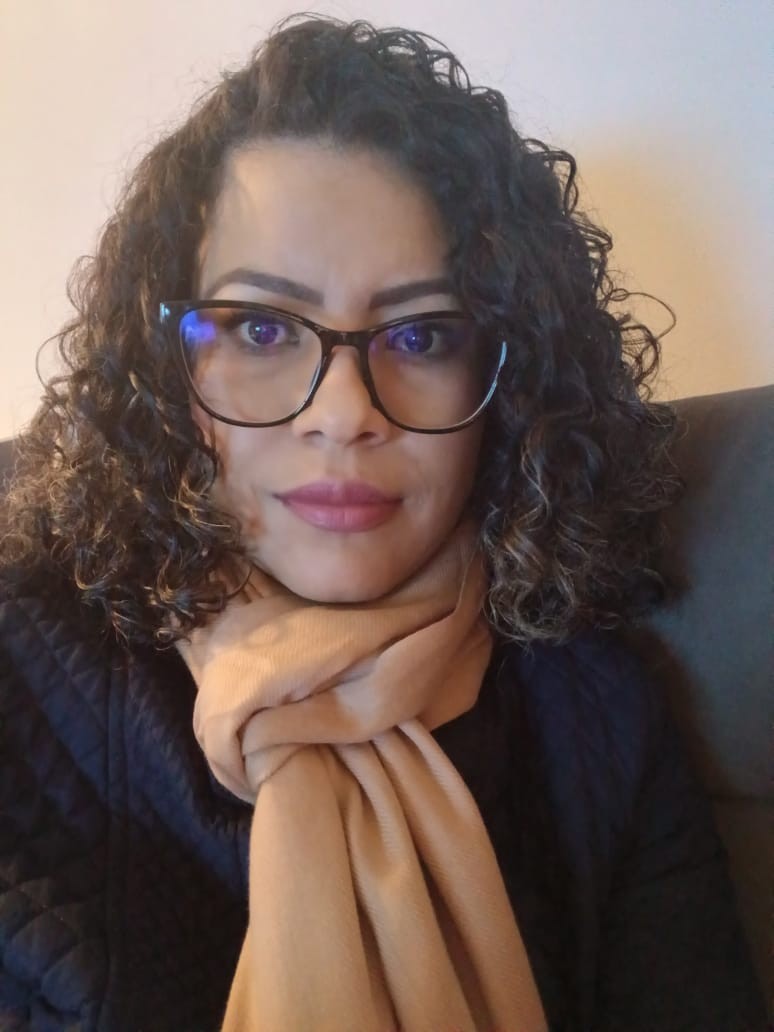 ELIZANGELA DE CARVALHO NASCIMENTO
